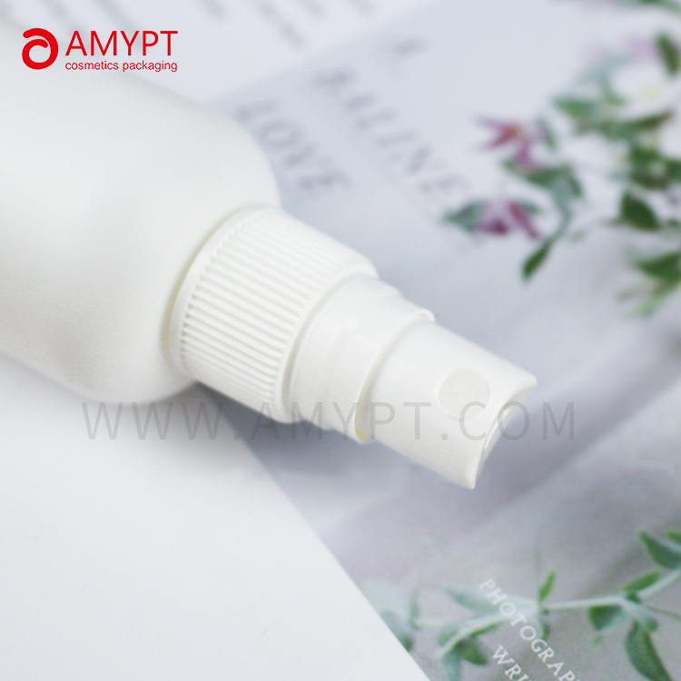 100ml White Color Cosmetic Bottle with Spray Pump